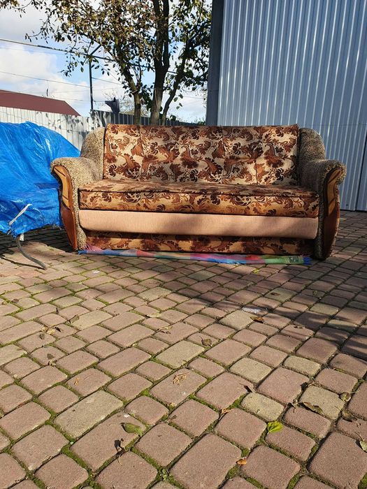 продам диван в хорошому стані