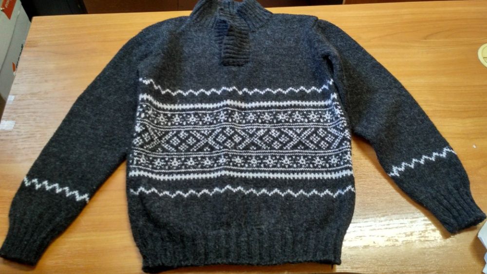 Продам свитер