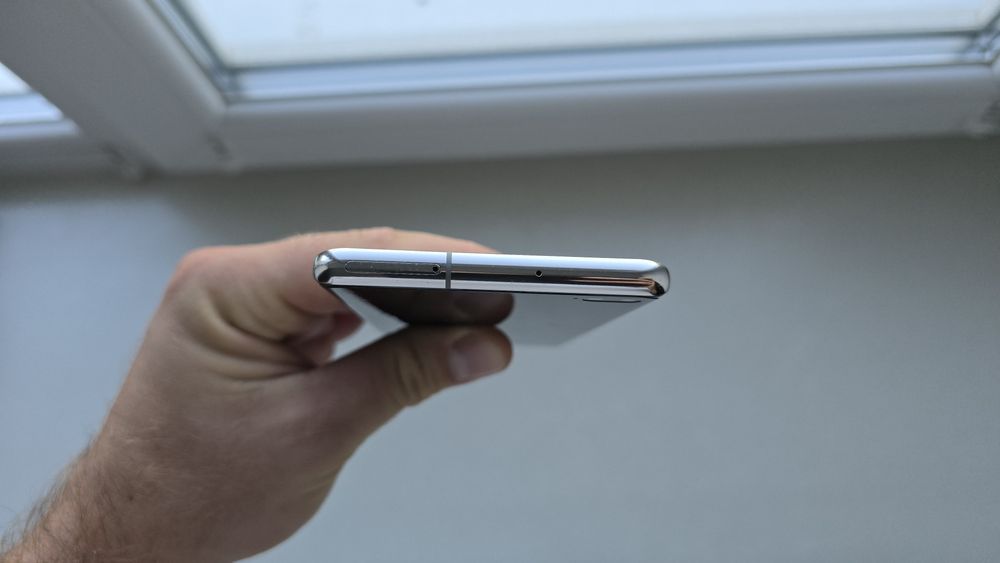 Samsung Galaxy S10+ Plus  SM-G975F/DS