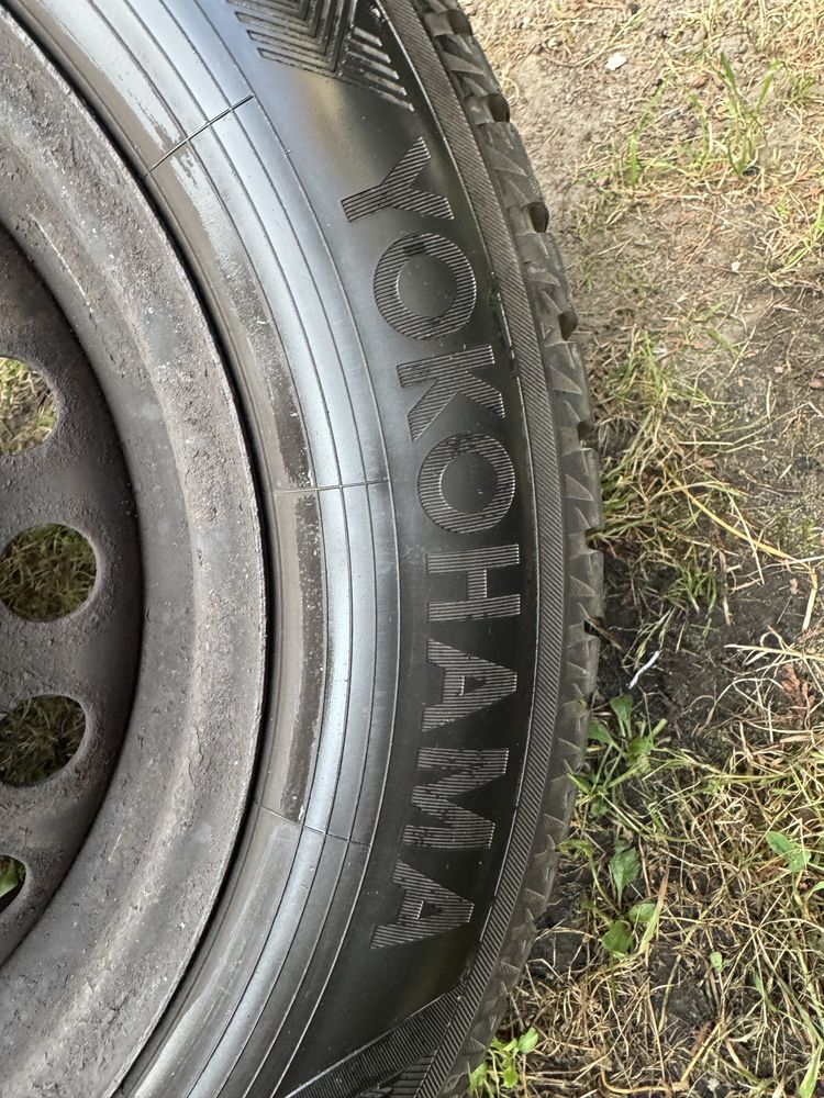 YOKOHAMA Opony z 2024 roku x 4 sztuki z felgami