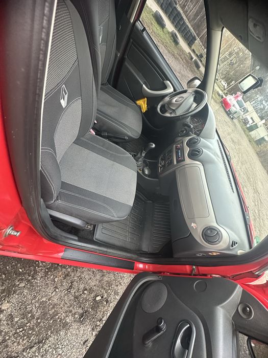 Dacia Sandero 1.4 , 2009 рік