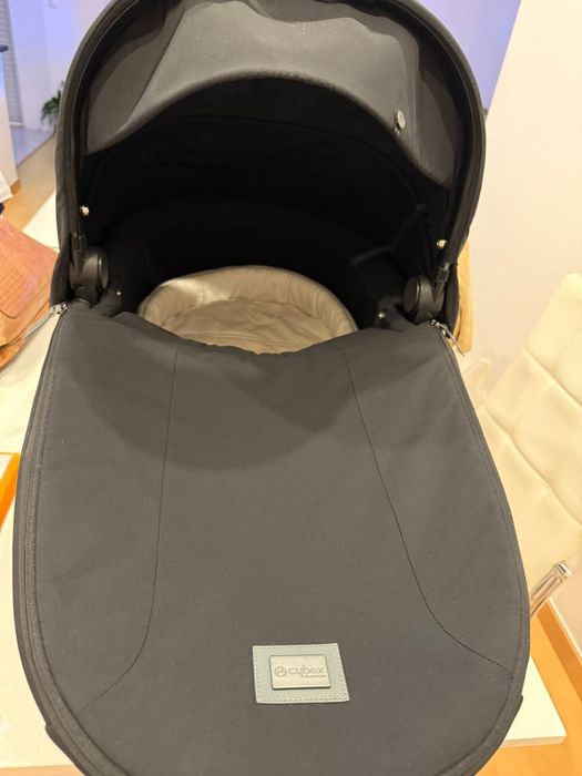Alcofa Cybex platinum priam lux carry cot.