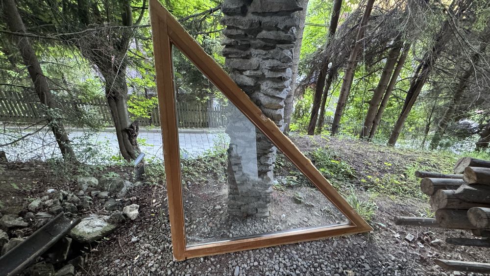 Drewniane okno do altany lub domku letniskowego