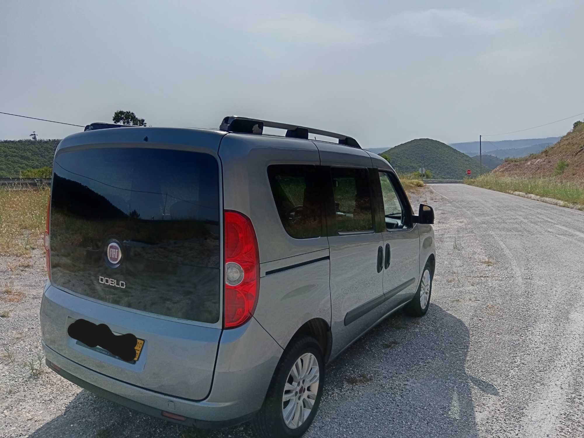 Fiat doblo 7 lugares 1.3 MultiJet 2010