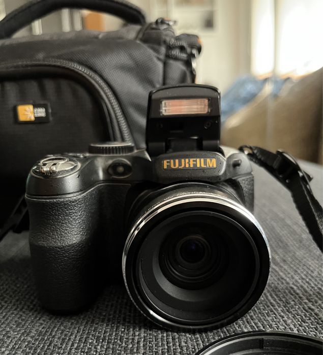 Câmara fujifilm fine pix s2800hd