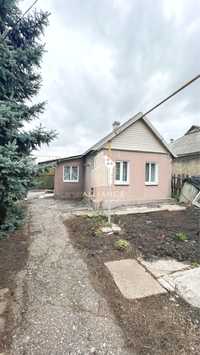 Продам дом в самом центре города Мирноград