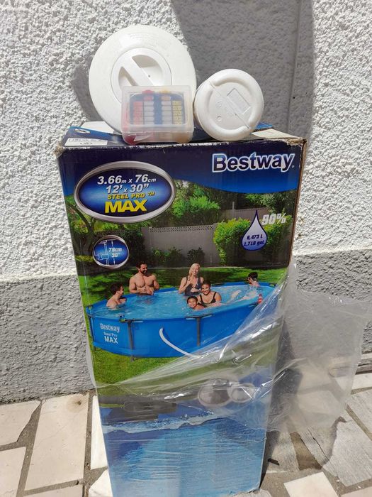 Piscina desmontável Bestway c/ capa protetora Bestway