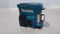 Акумуляторна крапельна кавоварка Makita DCM501