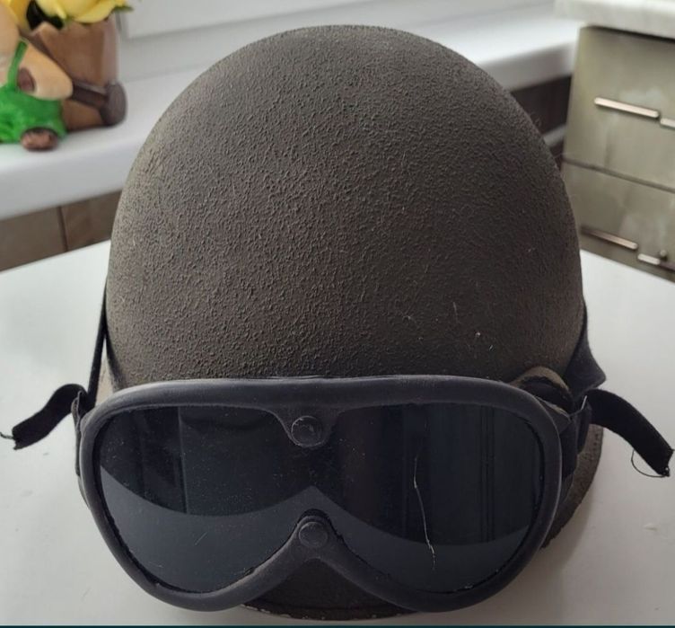 Hełm francuski z 1953 r - Franck Aubervilliers (630)