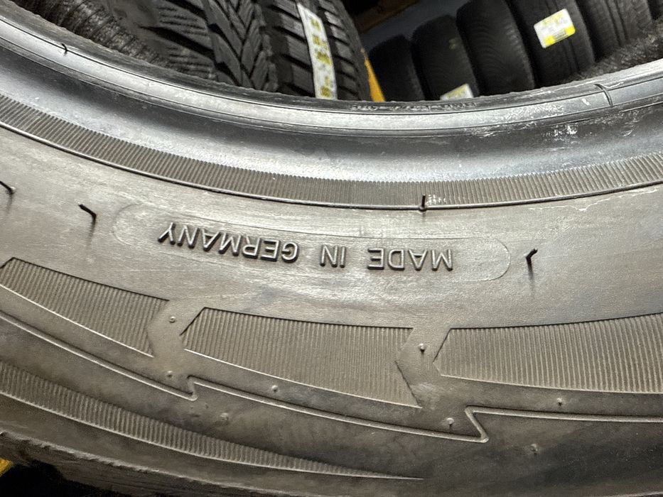225/55 r17 Goodyear 2шт