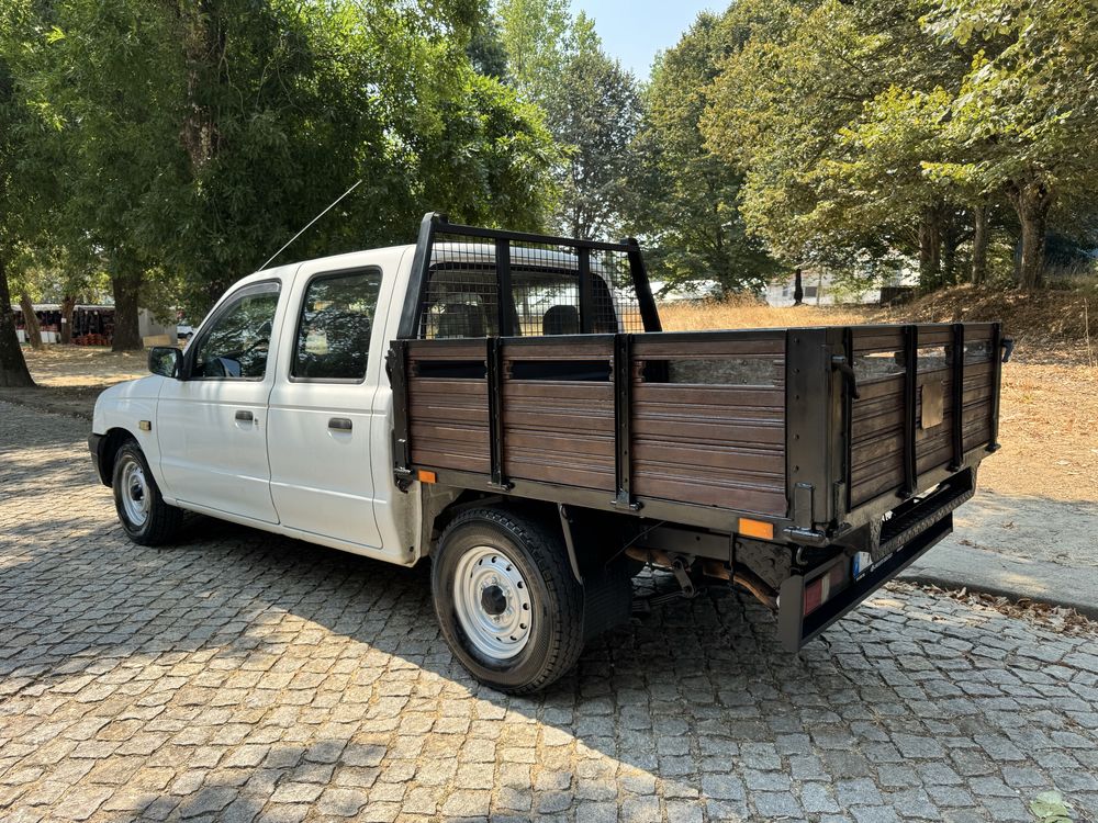 Mazda B2500 4x2