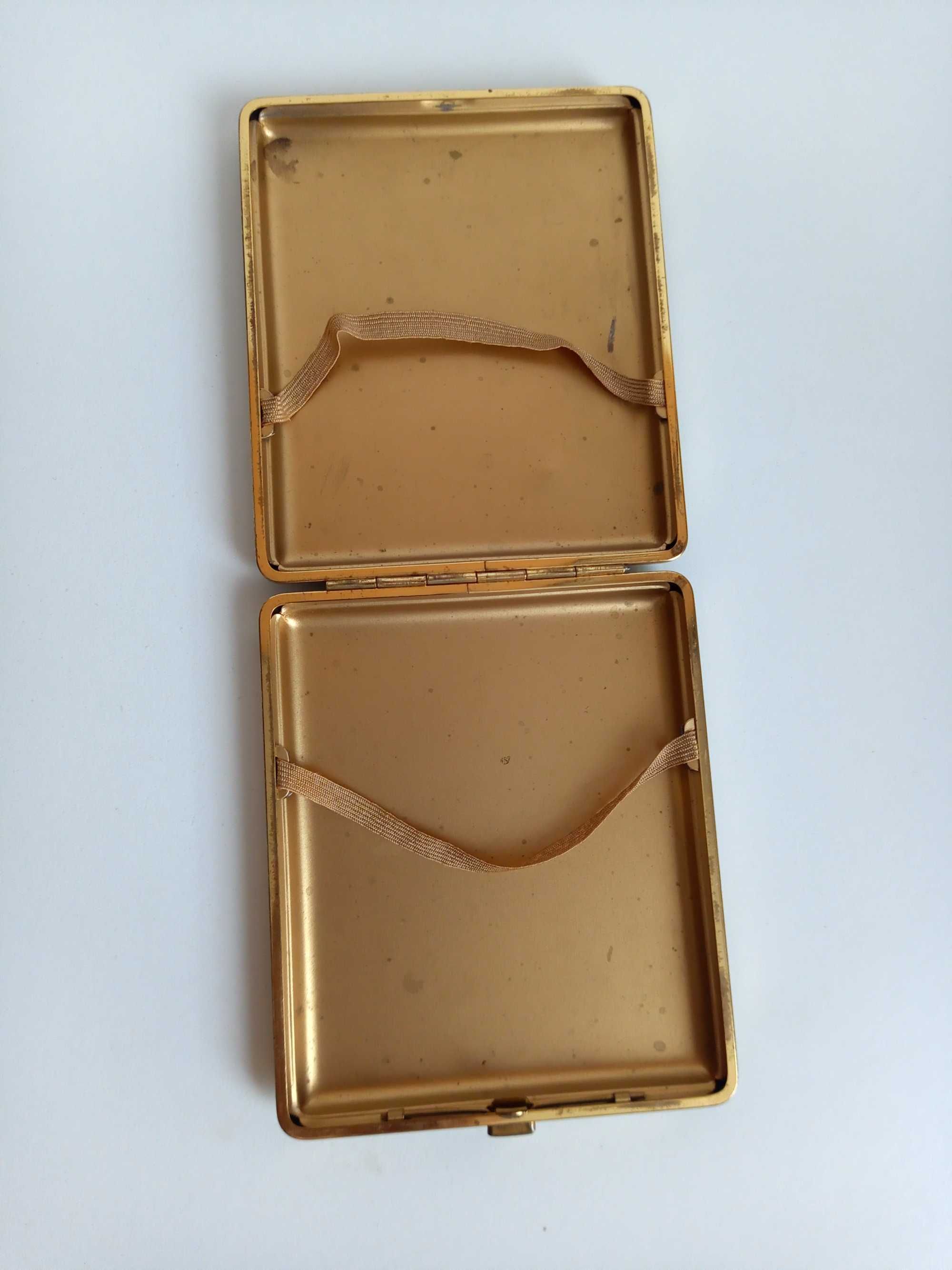 Papierośnica made in Germany. Gold end Black.