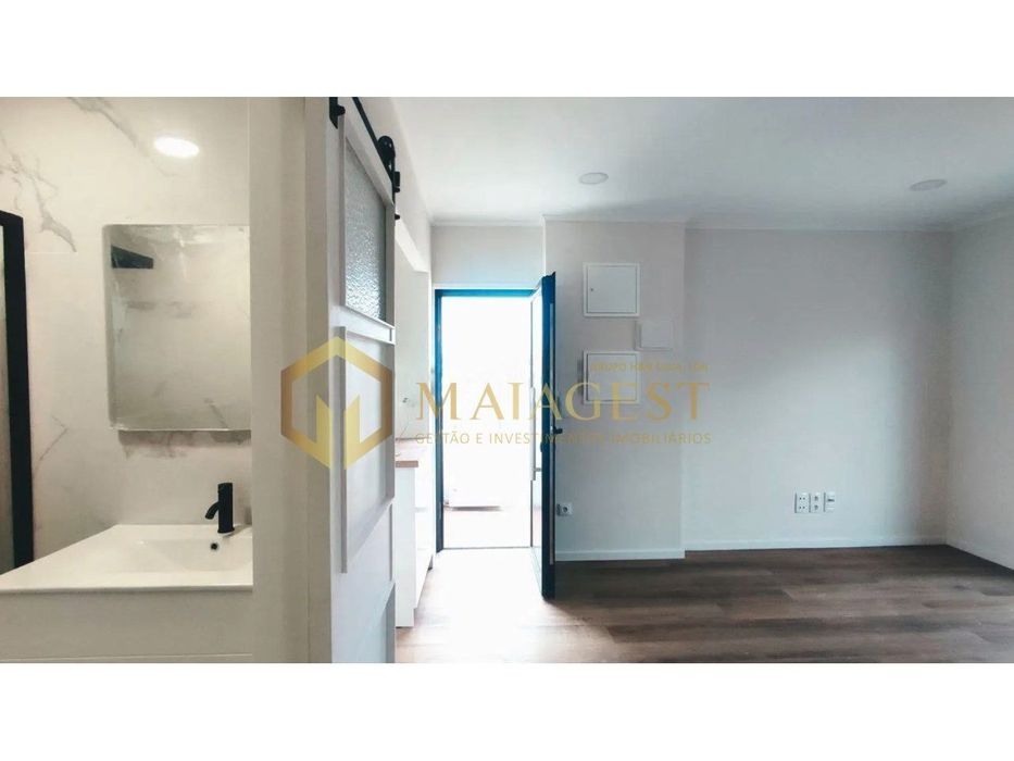 Andar Moradia T2 com Vista Rio junto ao Jardim do Morro-Vila Nova Gaia