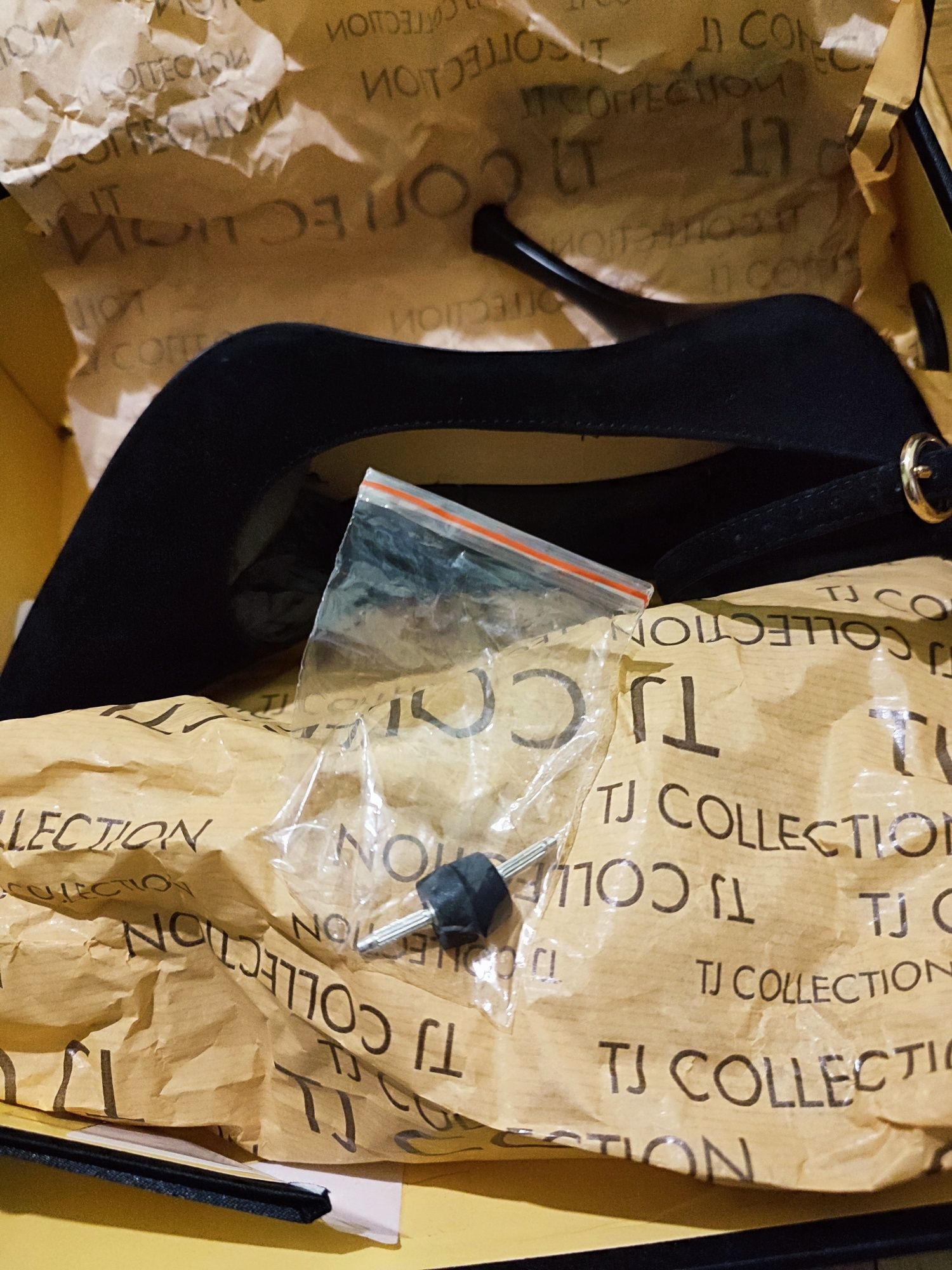 Туфлі жіночі класичні TJ Collection 37р чорні замша/ шкіра
