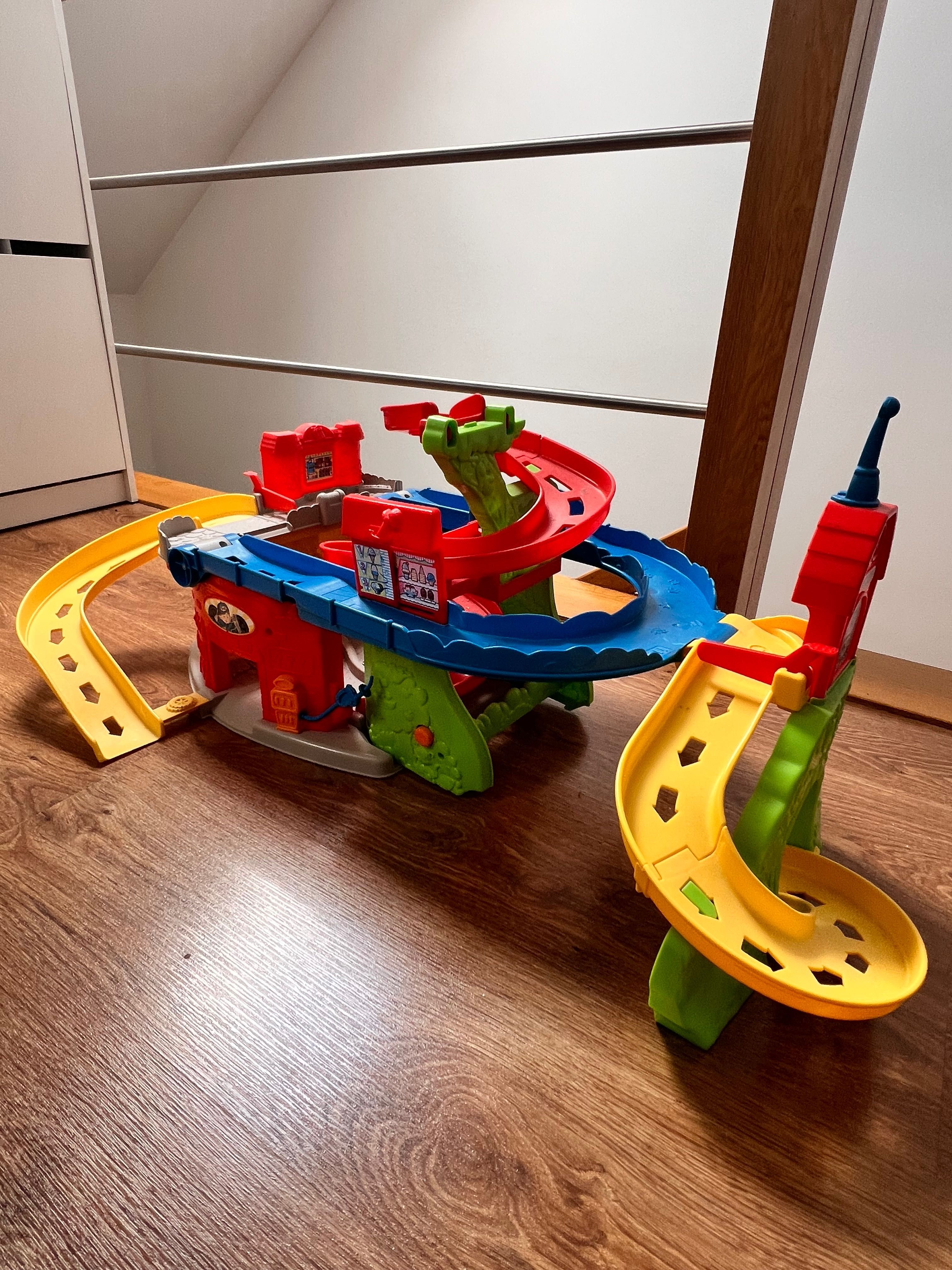 Tor samochodowy Fisher price