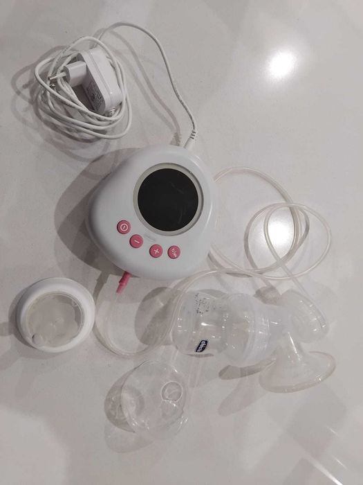 Bomba extratora de leite elétrica CHICCO + Biberões e Sacos Medela