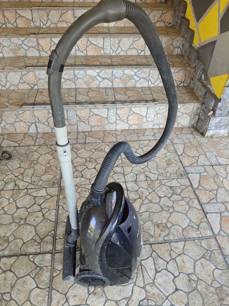 Rowenta Пилосос на мішок.