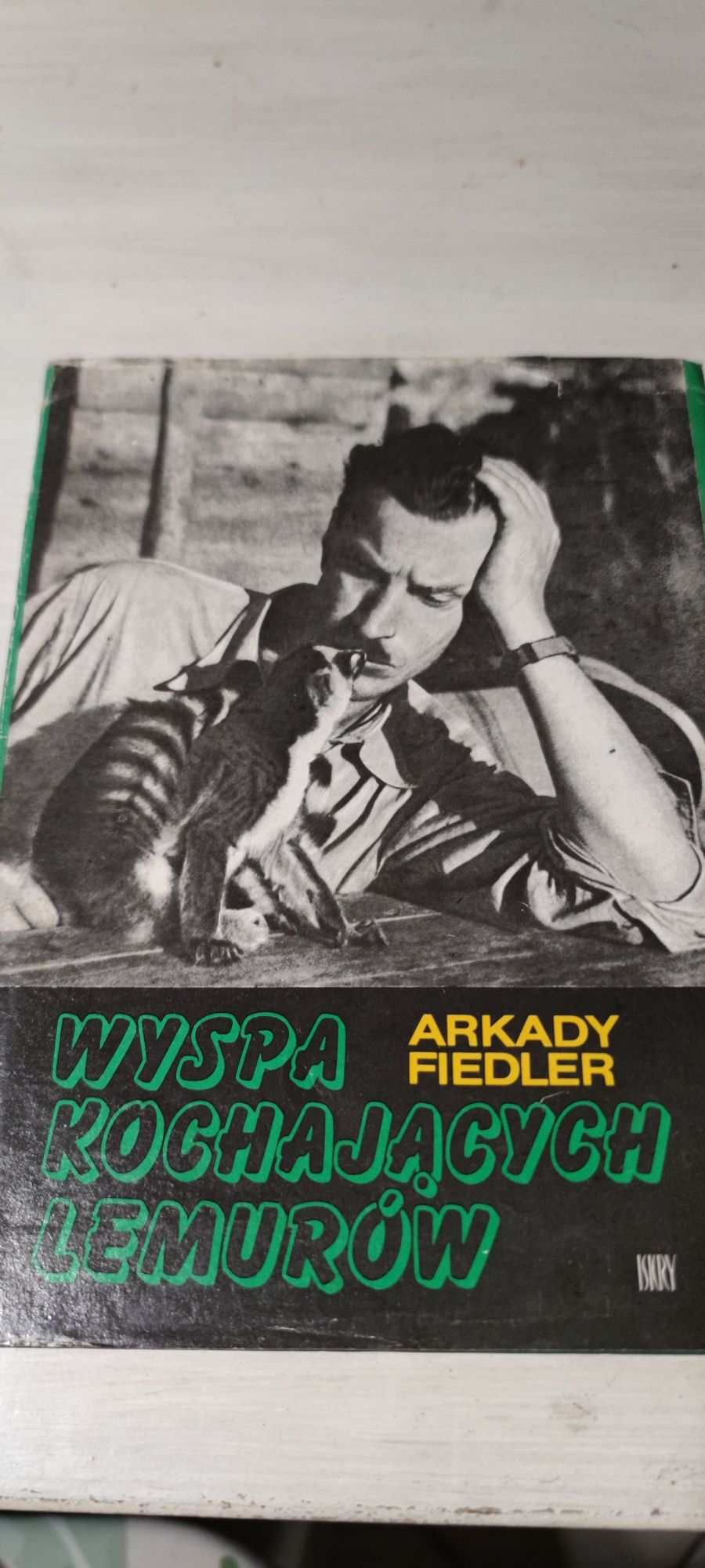 Arkady Fiedler Wyspa kochających lemurów