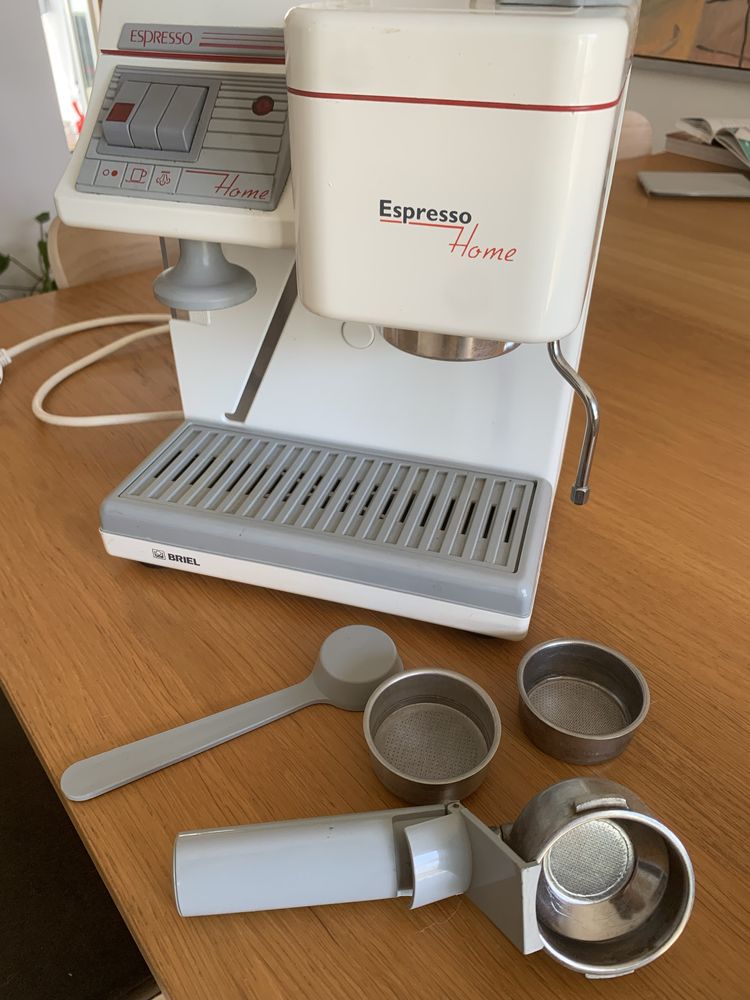 Maquina de café expresso Briel