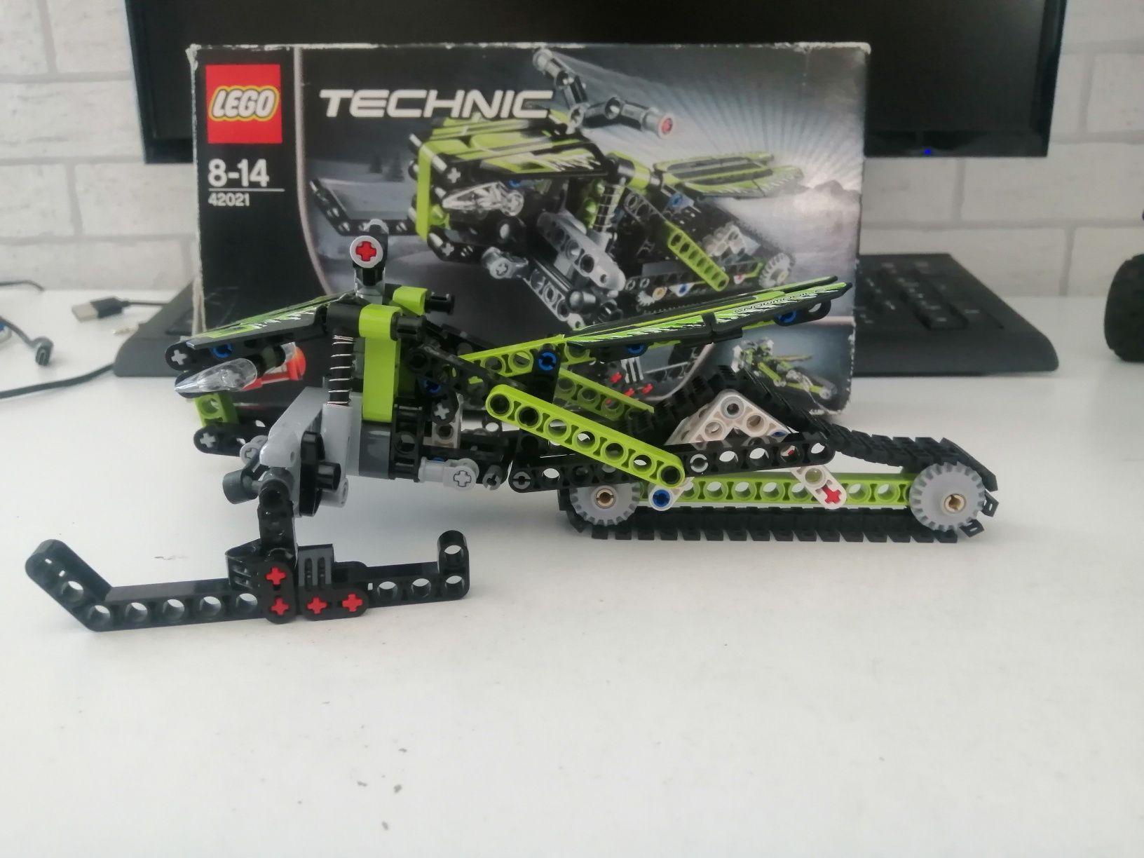 LEGO technic 42021