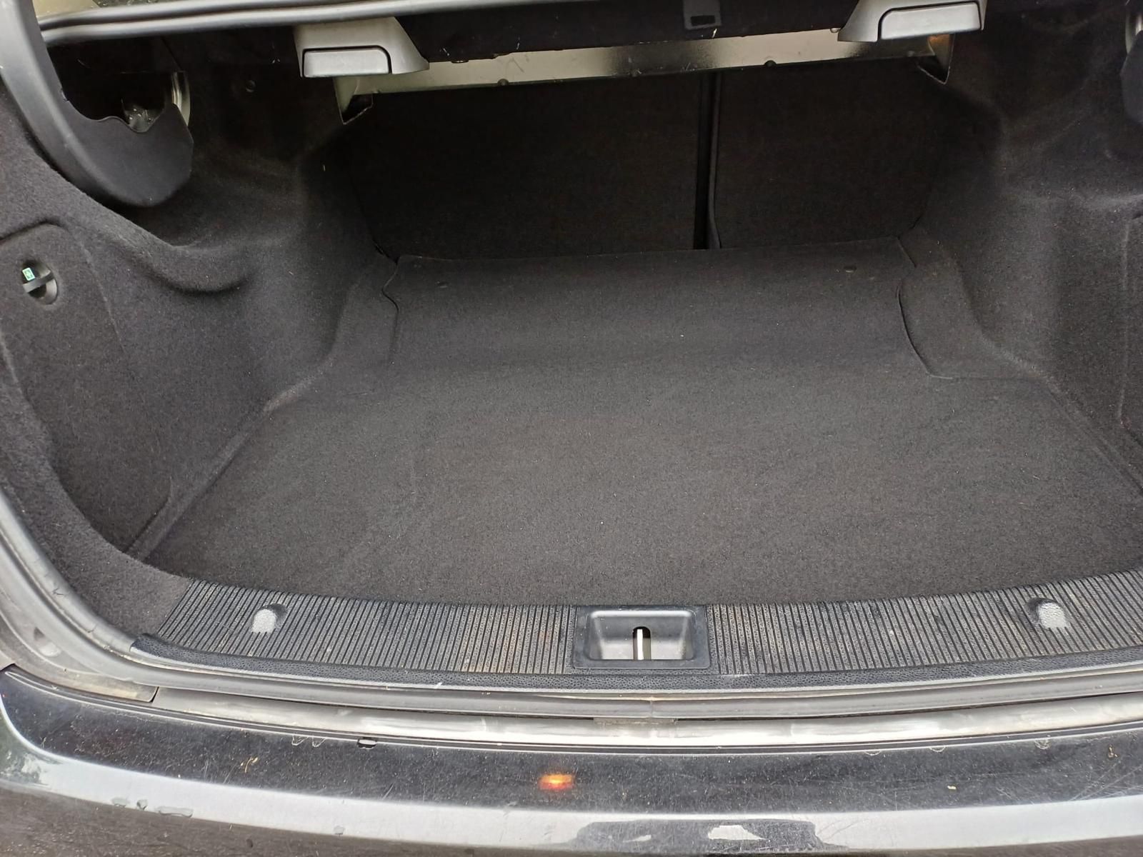 Vendo carro Mercedes mod 220