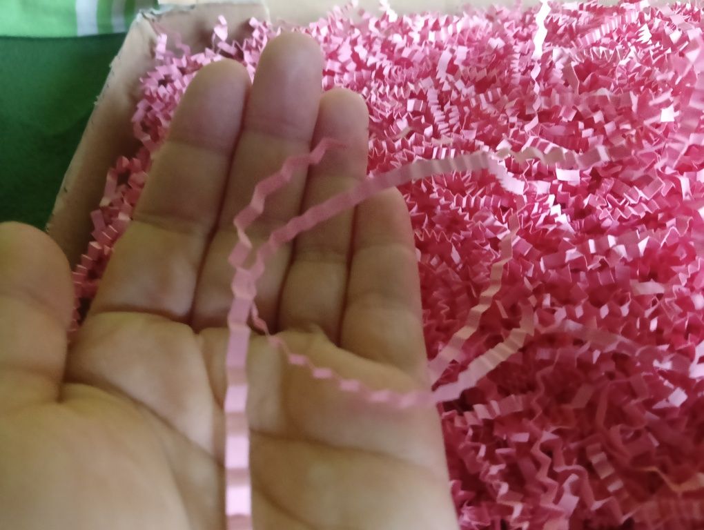 WYPEŁNIACZ papierowy NATURALNY wiórki różowy