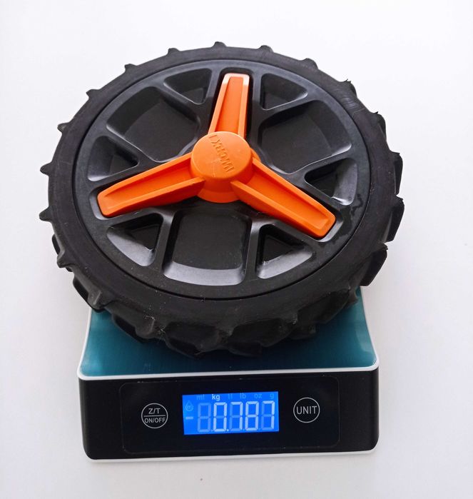 Koła WORX Landroid  L na wyższą trawę, wzniesienia i podmokły teren