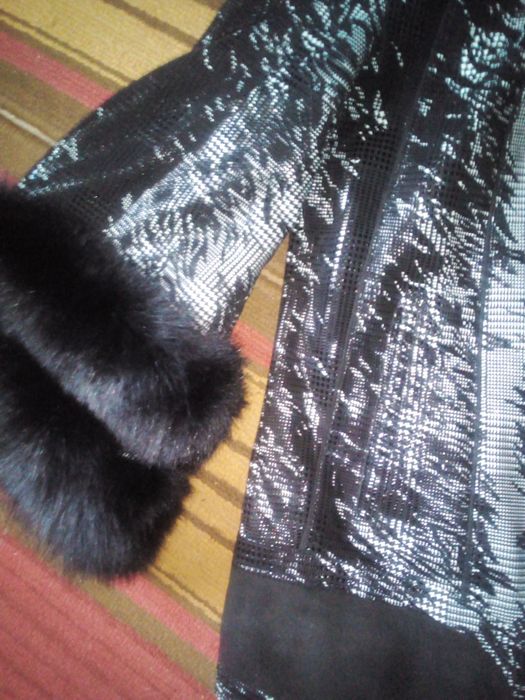 Продам на осень теплую зиму женская куртка