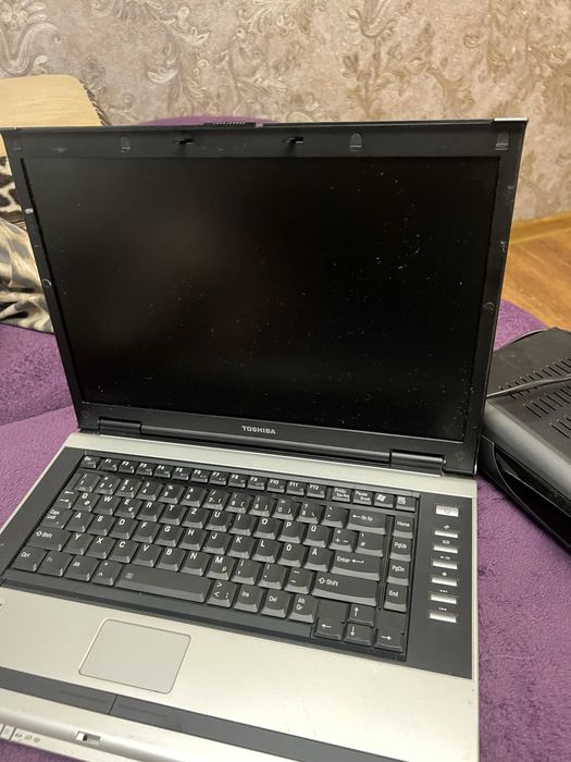 Ноут буки на деталі , ноути на ремонт ціна за два