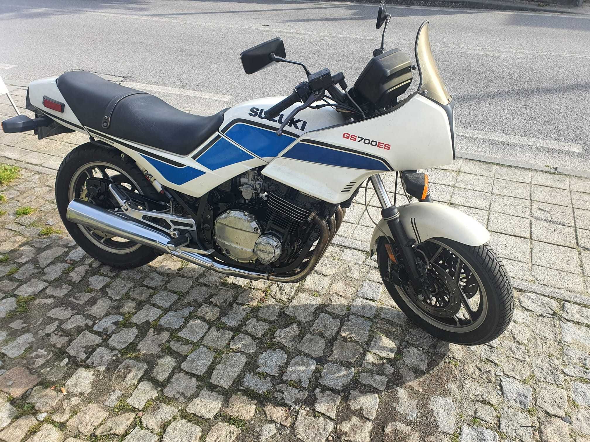 Suzuki GS 700 ES