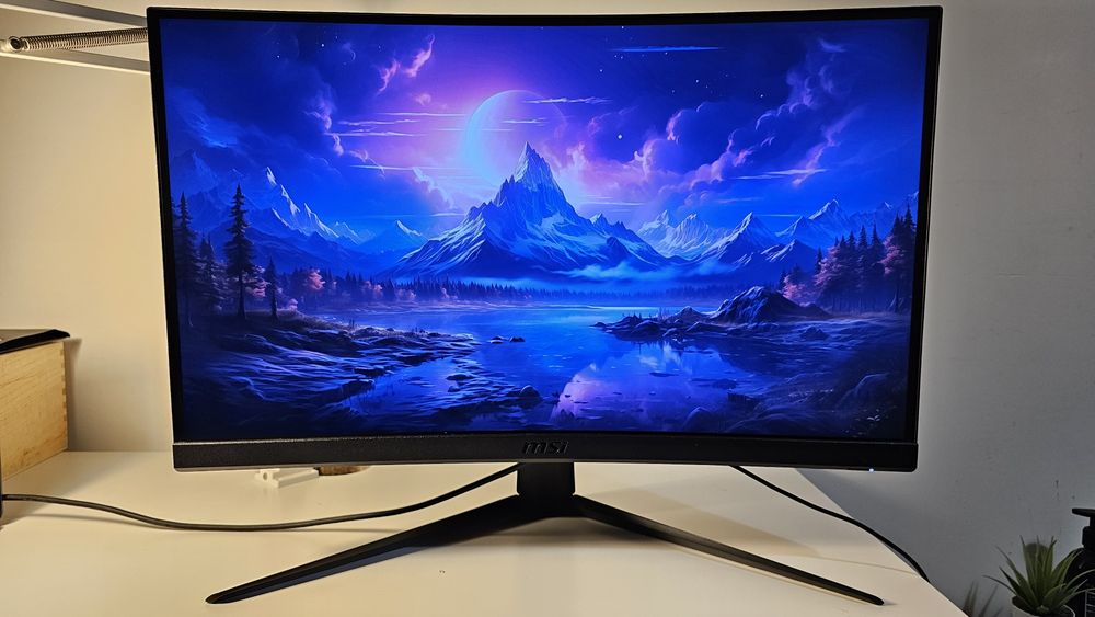 Monitor Gaming Curvo MSI Optix G24C6 144Hz - Com Caixa (Como Novo)
