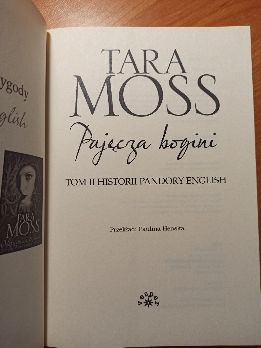 Pajęcza bogini Tara Moss