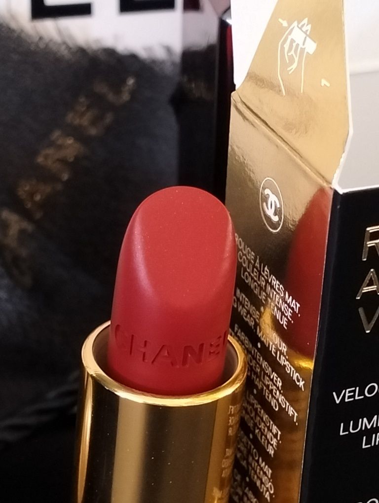 Chanel pomadka 138 nowa.