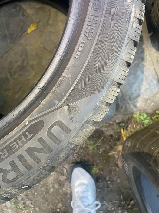 235/45/18 Uniroyal WinterExpert шини