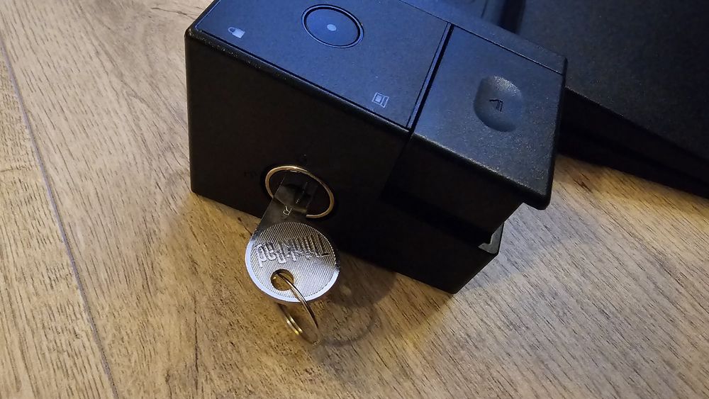 Stacja dokująca Lenovo ThinkPad Pro Dock 40A1 – używana, kluczyk!