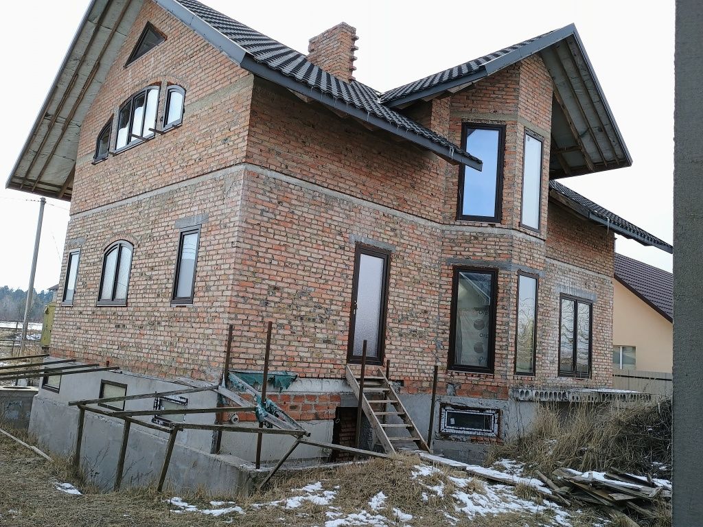 Продам незавершене будівництво