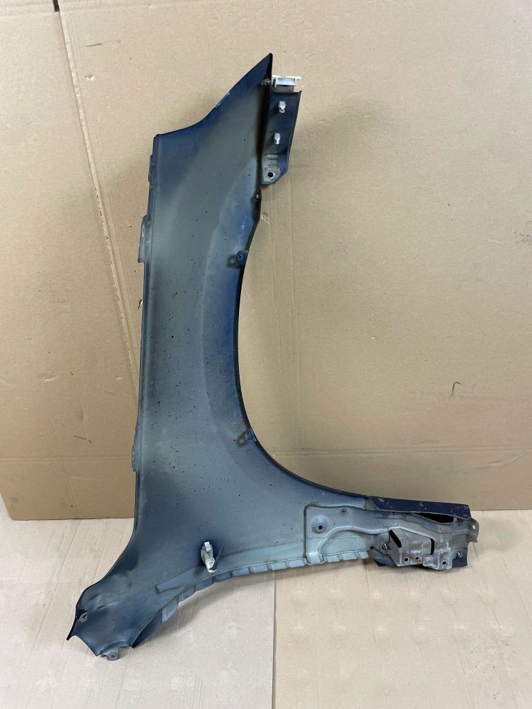 Suzuki Grand Vitara 2 II 05-08r Błotnik Lewy Przód Kolor Z2U C08