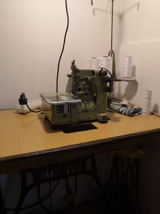 Maszyna do szycia overlock owerlok