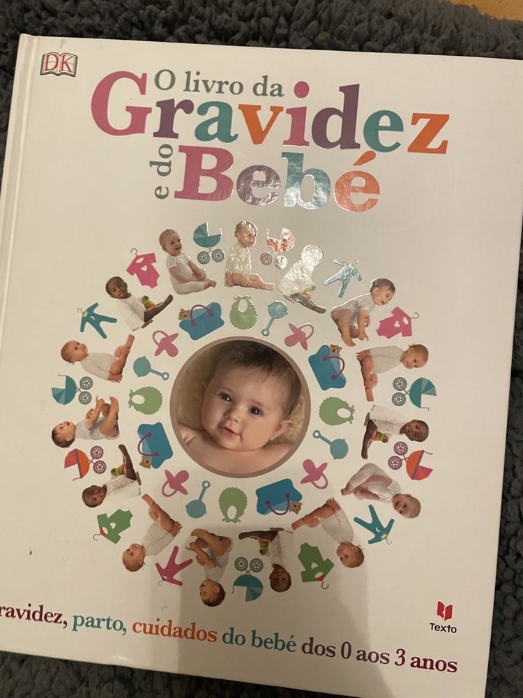 Livro sobre a gravidez e o bebé