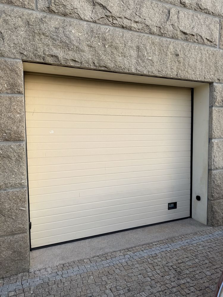 Portao Garagem como novo