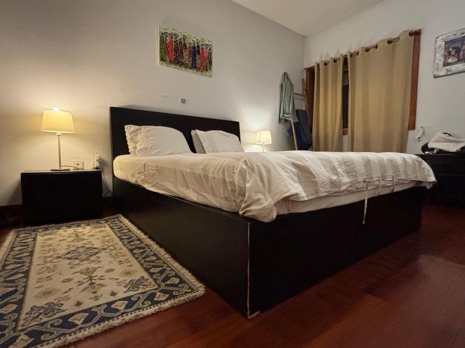 Cama de casal 160x200 + mesinhas + colchão