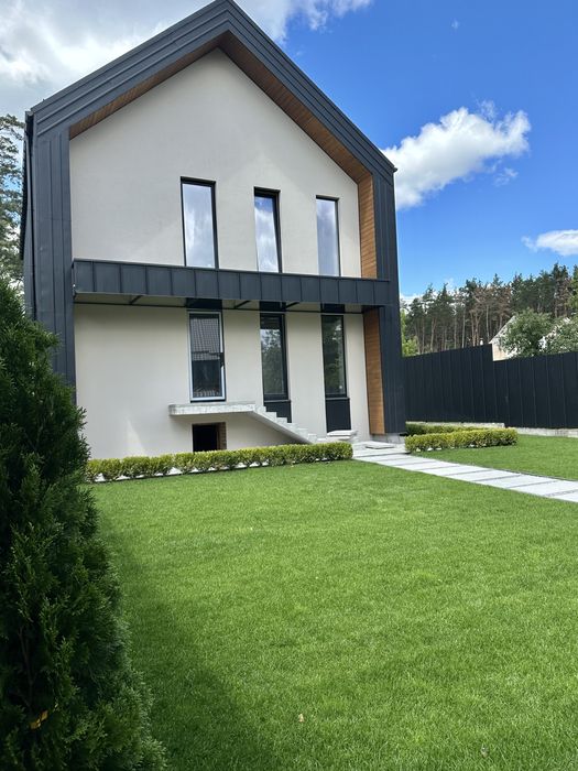 Продаж будинку з чистовим оздобленням та підвалом в Ірпені