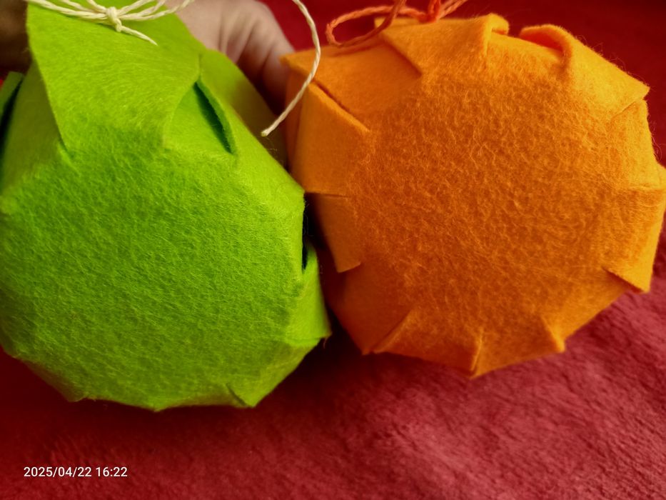 Koszyczki wielkanocne z filcu , 2 szt. dla rodzeństwa, jak nowe!