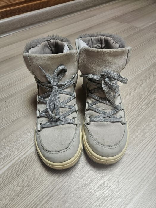 Чоботи жіночі у гарному стані