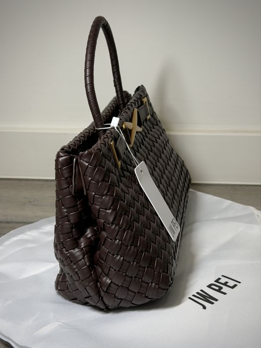 Сумка JW PEI Elora Woven Tote Bag коричневая