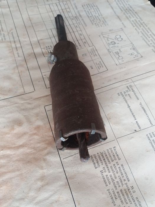 Продаю коронку 40 по бетону