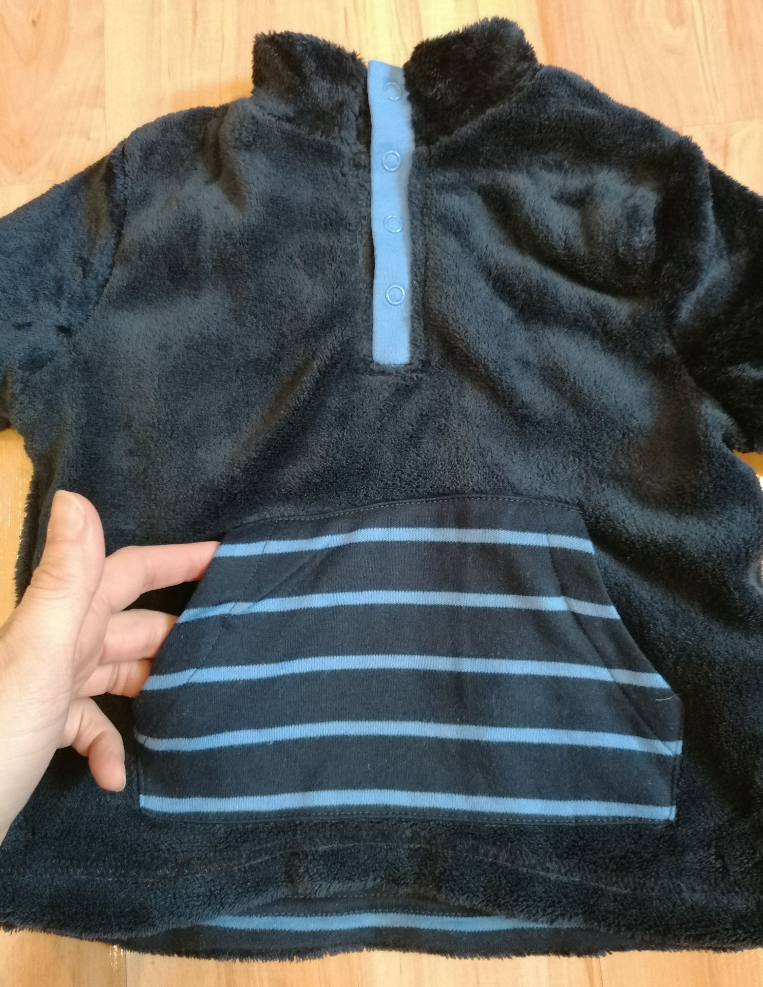 Bluza granatowa 2 stronna roz 86 /92 
* 1 strona granatowy  polar z ki