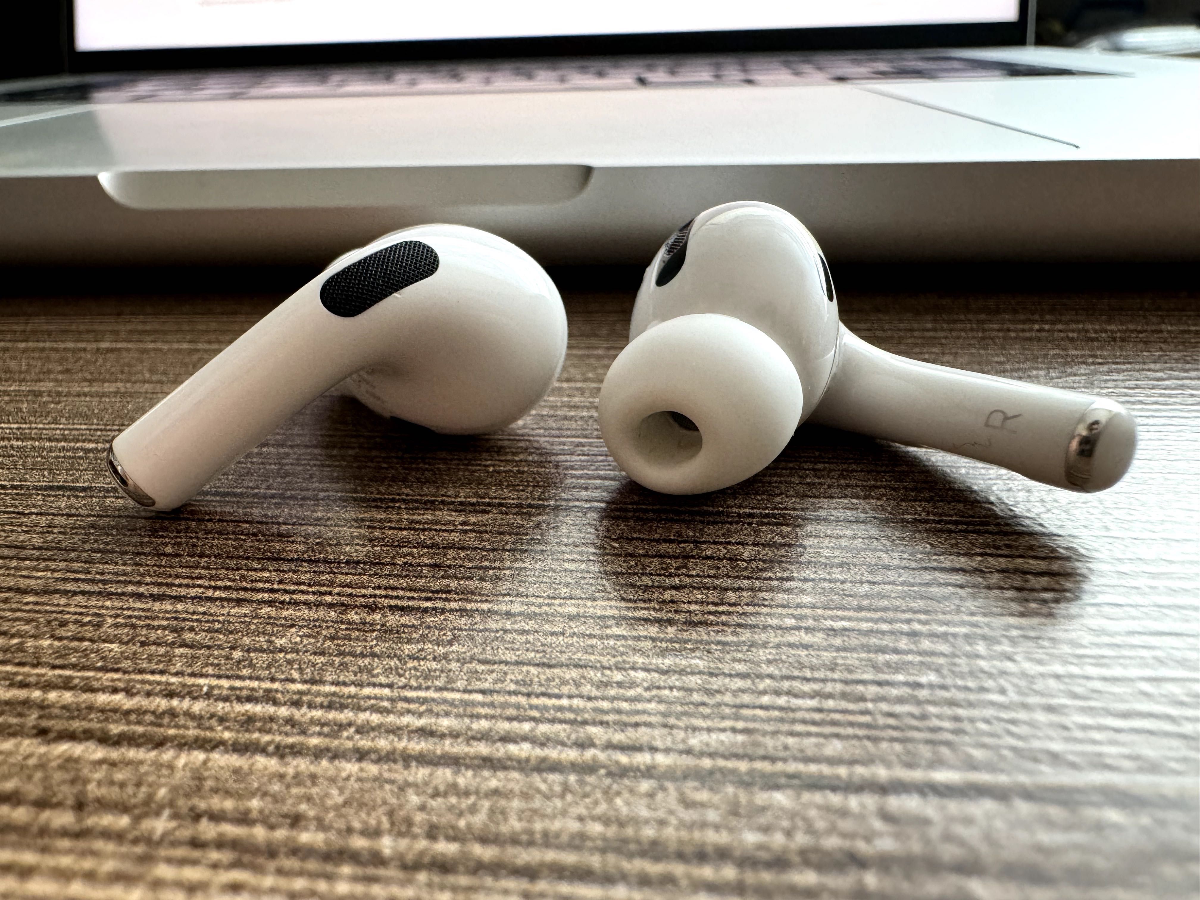 AirPods Pro 1 generacji słuchawki (bez etui)