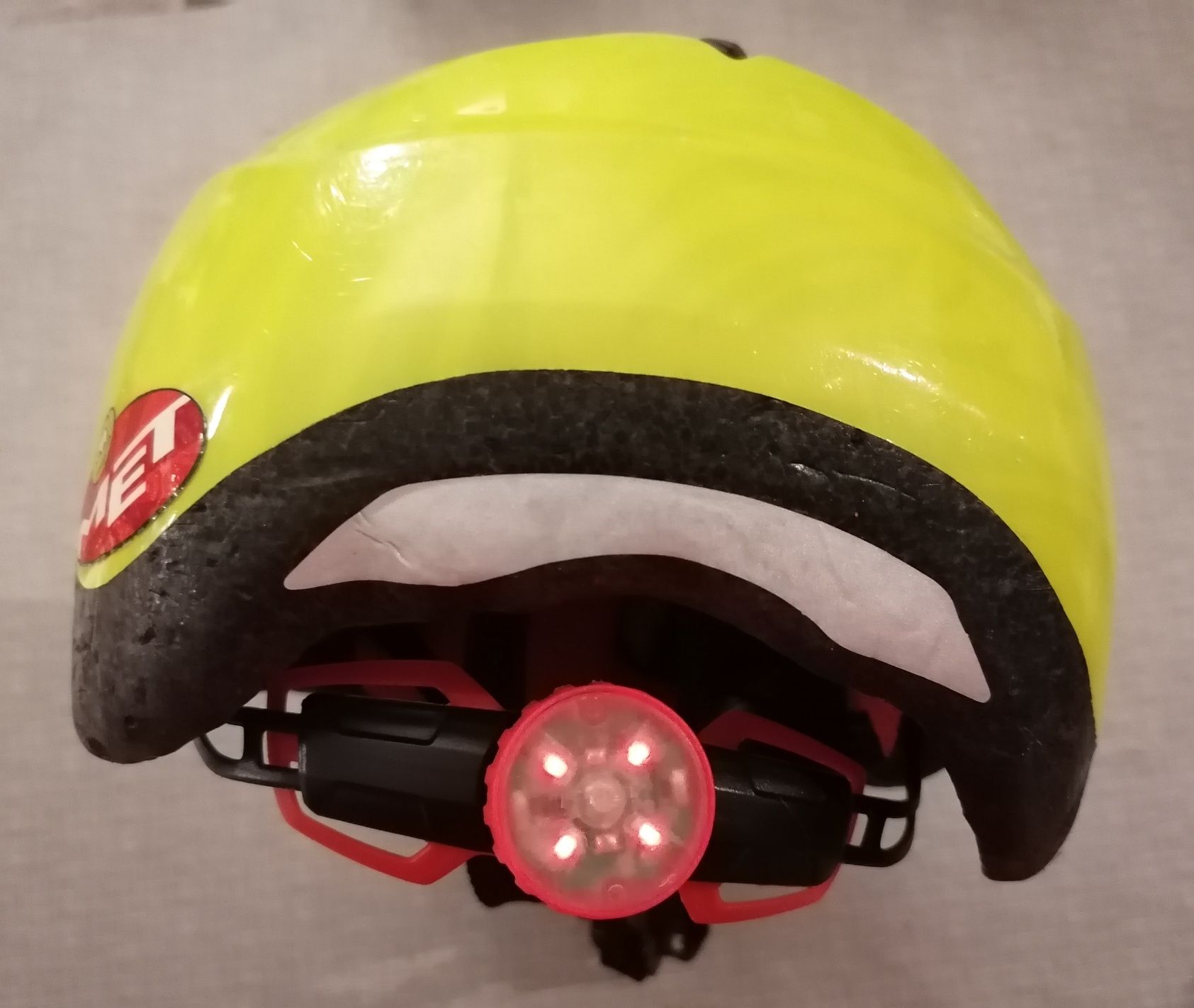 Kask rowerowy dla dziecka MET Genio 52-57 cm