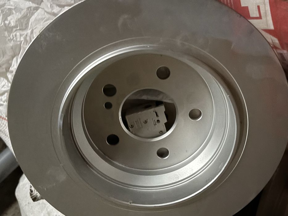 Барабани тормозні на мерседес нові